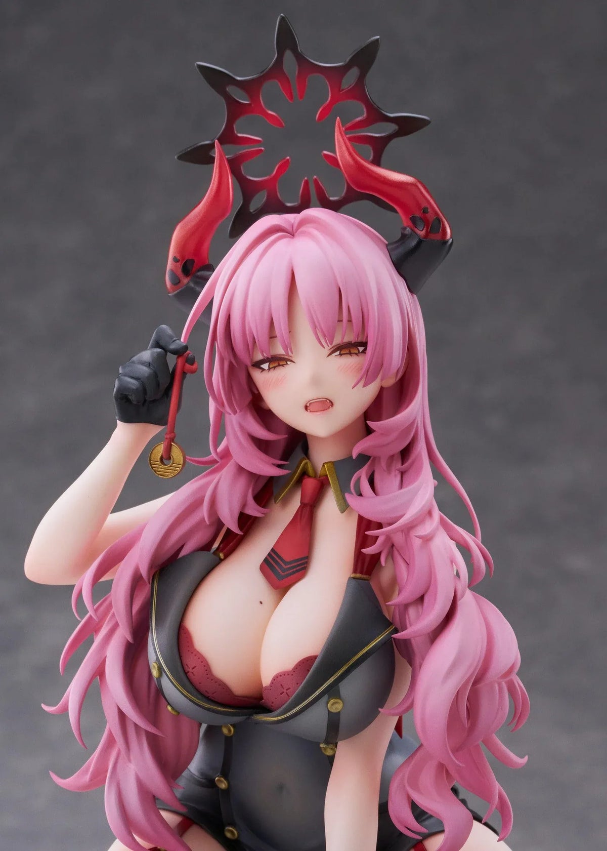 Blue Archive Satsuki Memorial Lobby 1/7 scale figure kneeling in a black-and-red outfit with flowing pink hair, horns, and a dark halo.