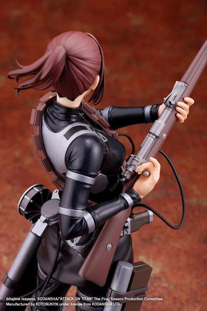 Sasha Blouse The Final Season Ver. Oshi Works figure holding a long rifle, wearing a black combat outfit with harness straps and equipment on a black base.