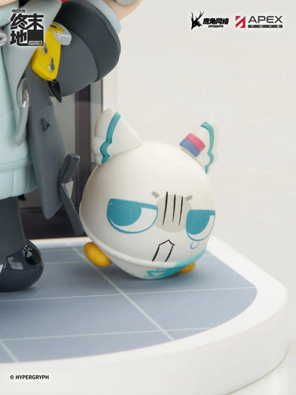 Arknights Endfield Cuties Series Female Endministrator figure with dark blue hair, two round companions, and an industrial-style backdrop.