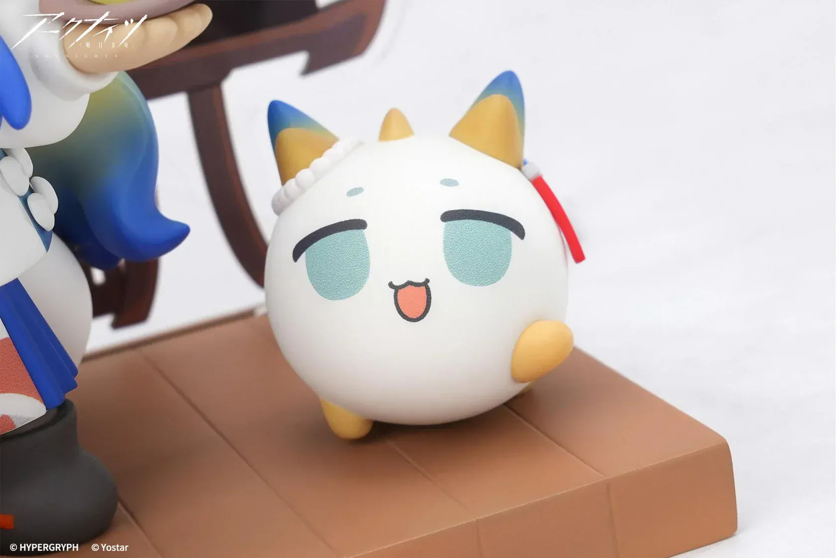 Arknights Cuties Series Shu chibi figure with decorative backdrop and themed accessories on display base