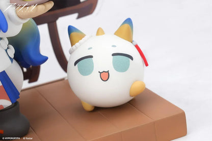 Arknights Cuties Series Shu chibi figure with decorative backdrop and themed accessories on display base