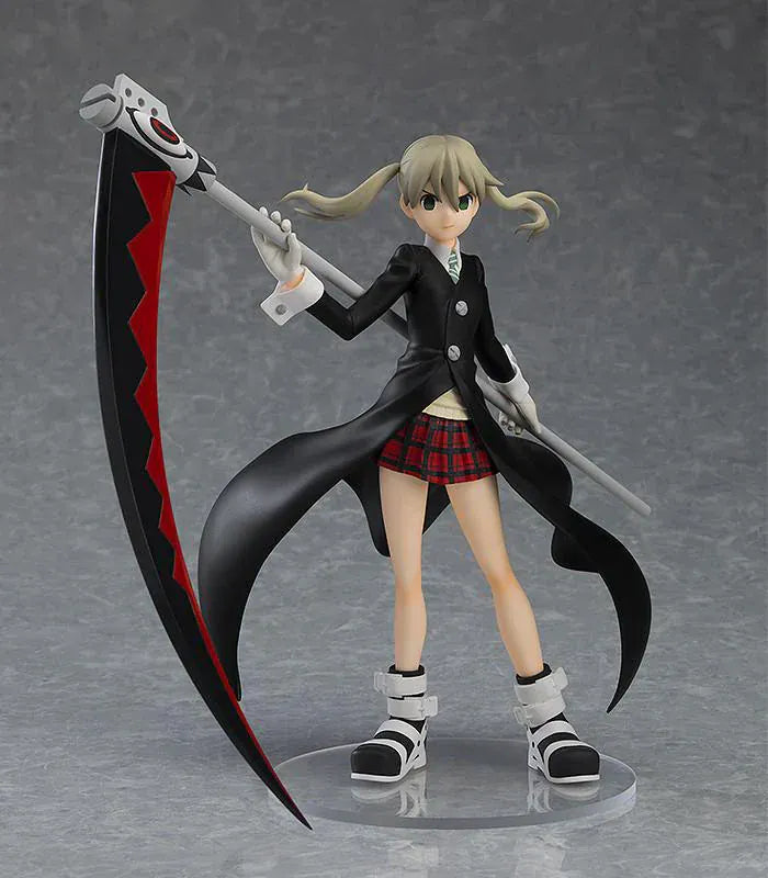 Soul Eater Pop Up Parade Maka Albarn re-run figure holding large red-and-black scythe with flowing black coat and plaid skirt