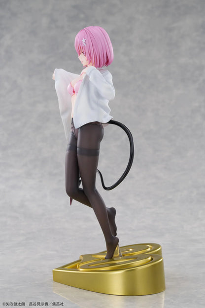 To Love-Ru Darkness Momo Belia Deviluke anniversary figure with pink hair, a white shirt, and a curved black tail on a gold heart-shaped “20” base.
