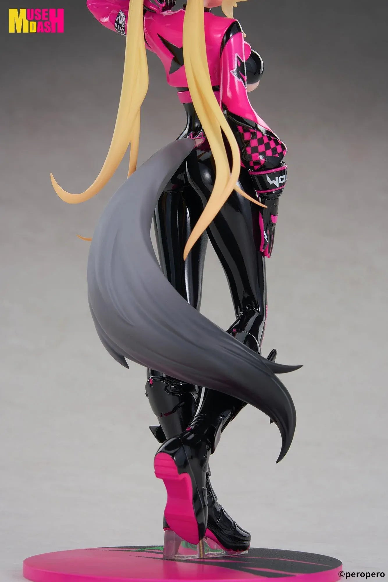 Muse Dash LIMEPIE Rin Racer 1/8 scale figure wearing a glossy black-and-pink racing outfit.