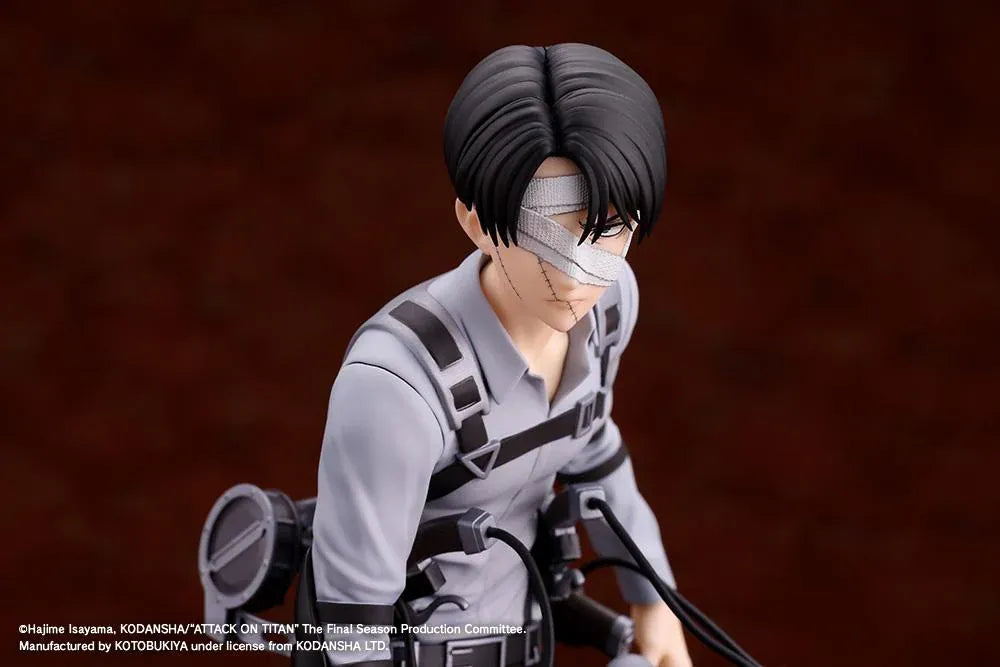 Levi Ackerman The Final Season Ver. Oshi Works figure with facial and hand bandages, a gray shirt, black harness and equipment, on a black base.