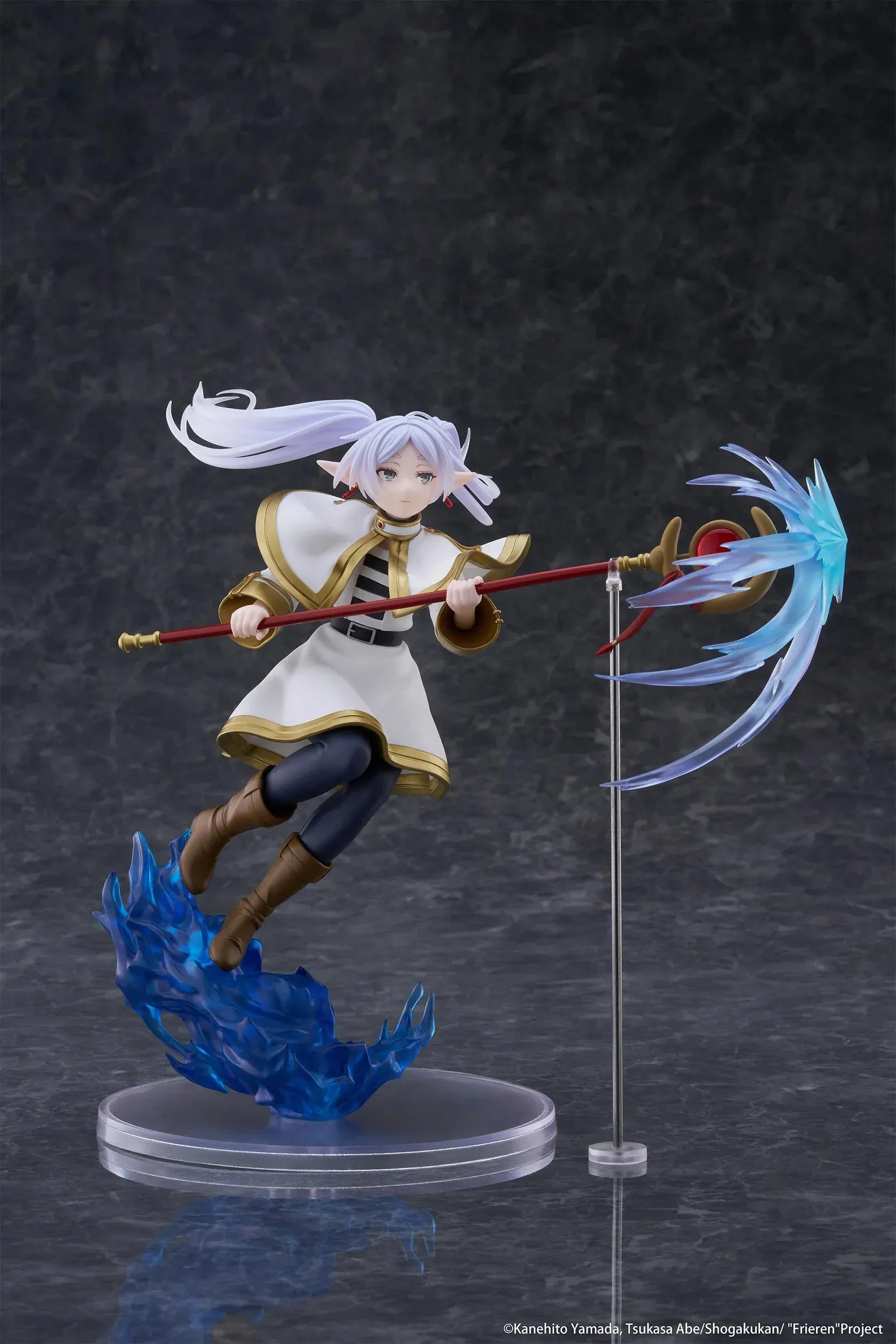 Frieren Beyond Journey's End AMP+ Frieren Figure reissue with dynamic blue magic effect and action pose