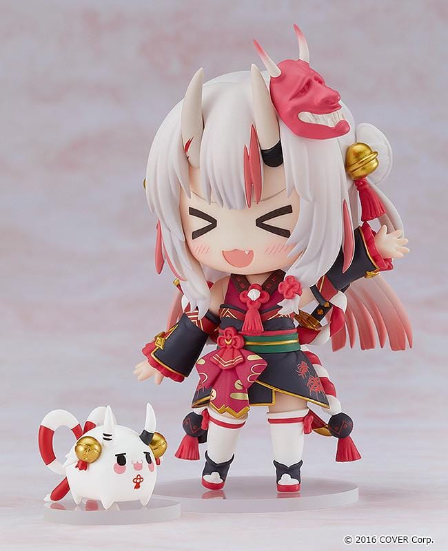 Hololive Nendoroid No.1951 Nakiri Ayame re-run chibi figure with oni horns, mask, and red shrine maiden outfit