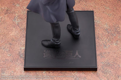 Attack on Titan Oshi Works Eren Yeager The Final Season Ver. Figure featuring Eren with slicked-back hair, dark coat, serious expression, and display base.