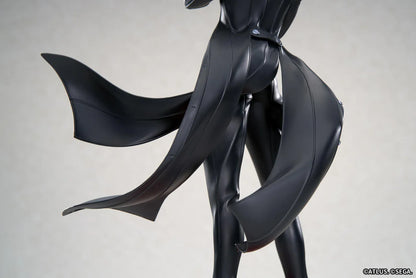 Joker Persona 5 Royal Limepie 1/8 scale figure in black outfit adjusting red glove on red base