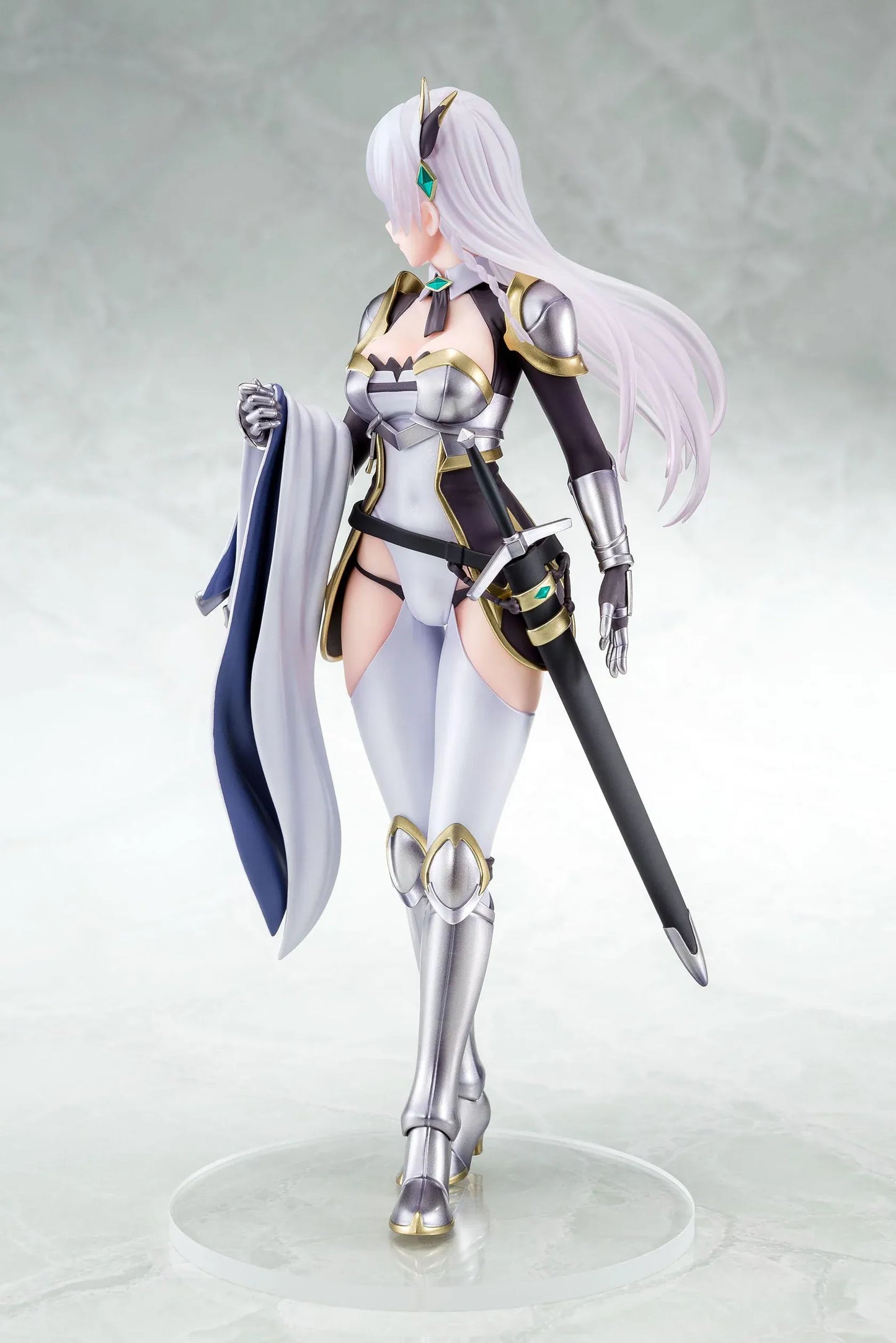 Old Country Bumpkin to Master Swordsman Allucia Citrus 1/6 Scale Figure with pale lavender hair, silver armor, sword accessory, cape, and clear display base