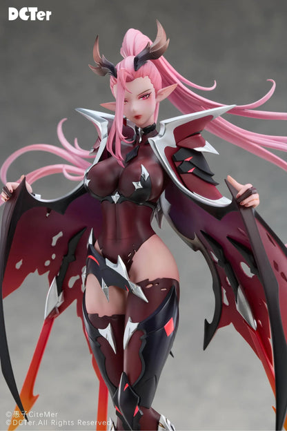 Heslion Draco Bellatrix Feminina 1/7 scale figure with pink hair, curved horns, dark crimson armor, wing-like elements, and a rocky base.