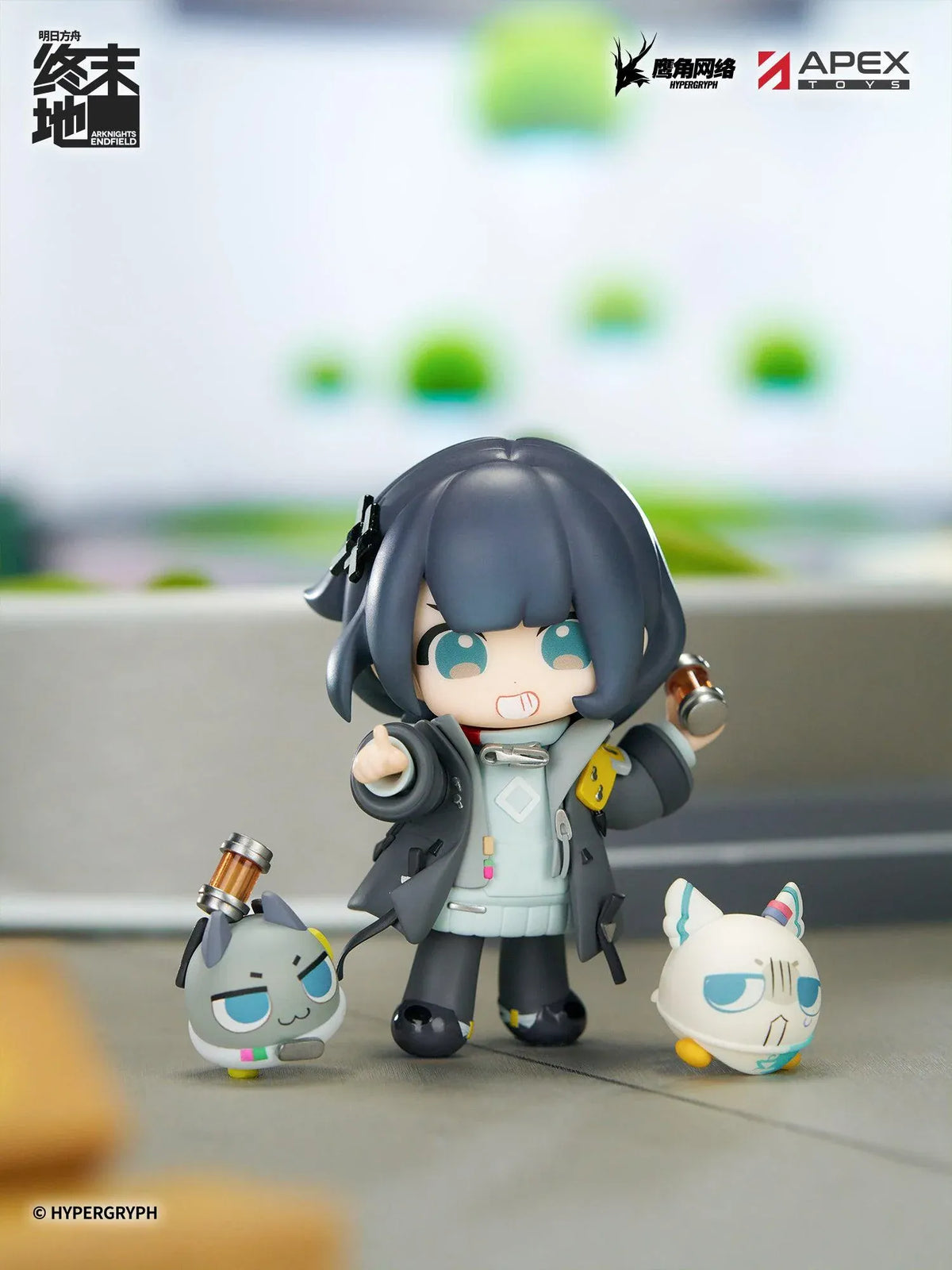 Arknights Endfield Cuties Series Female Endministrator figure with dark blue hair, two round companions, and an industrial-style backdrop.