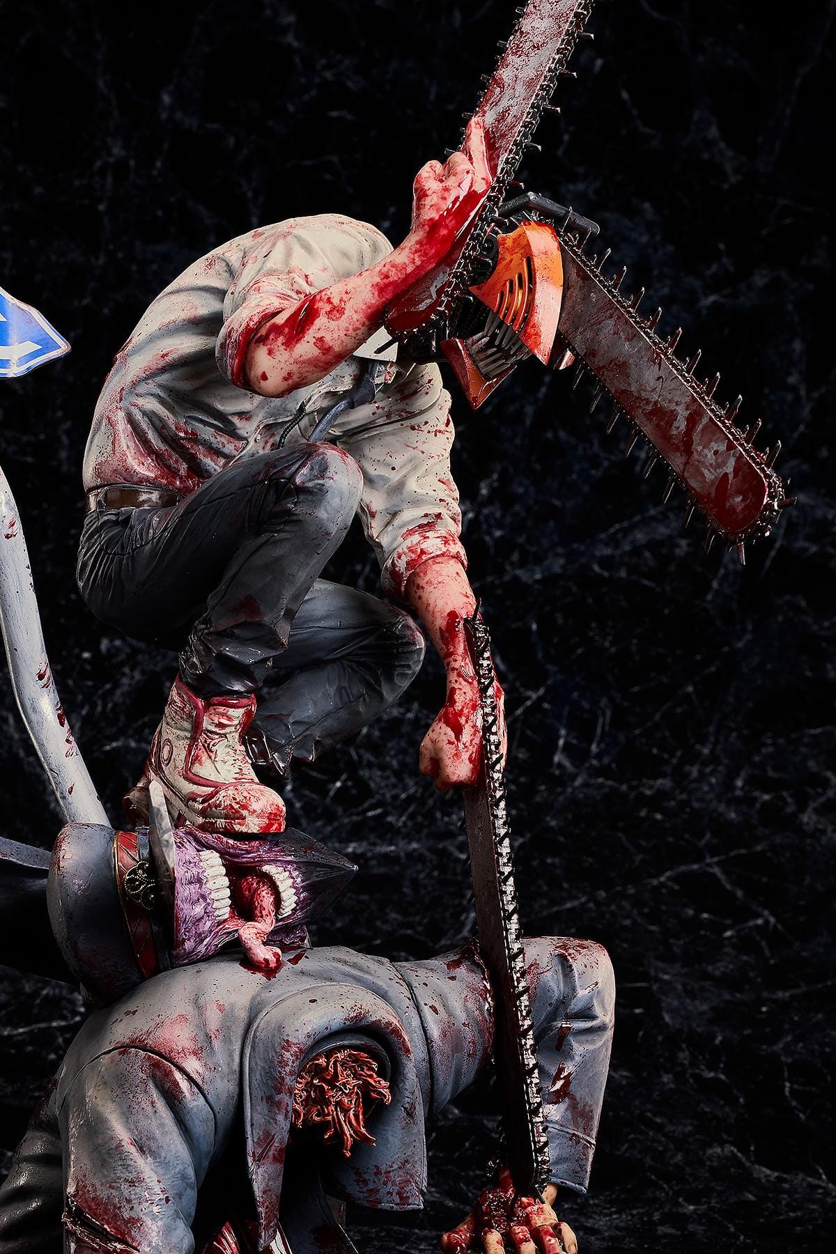 Chainsaw Man Takayuki Takeya Ver. 1/6 Scale Figure dynamic battle scene with Denji holding dual chainsaws over defeated enemy