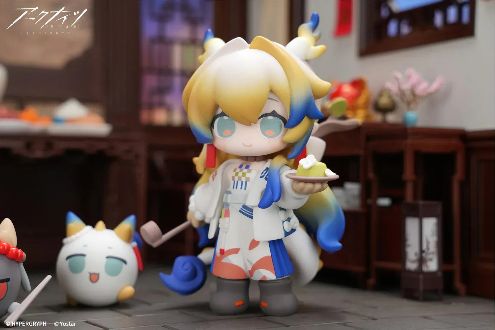 Arknights Cuties Series Shu chibi figure with decorative backdrop and themed accessories on display base