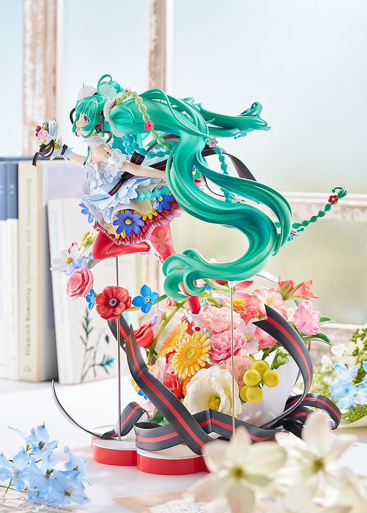 Vocaloid Character Vocal Series 01 Hatsune Miku Japan Live Tour 2025 Blooming 1/7 Scale Figure surrounded by colorful flowers