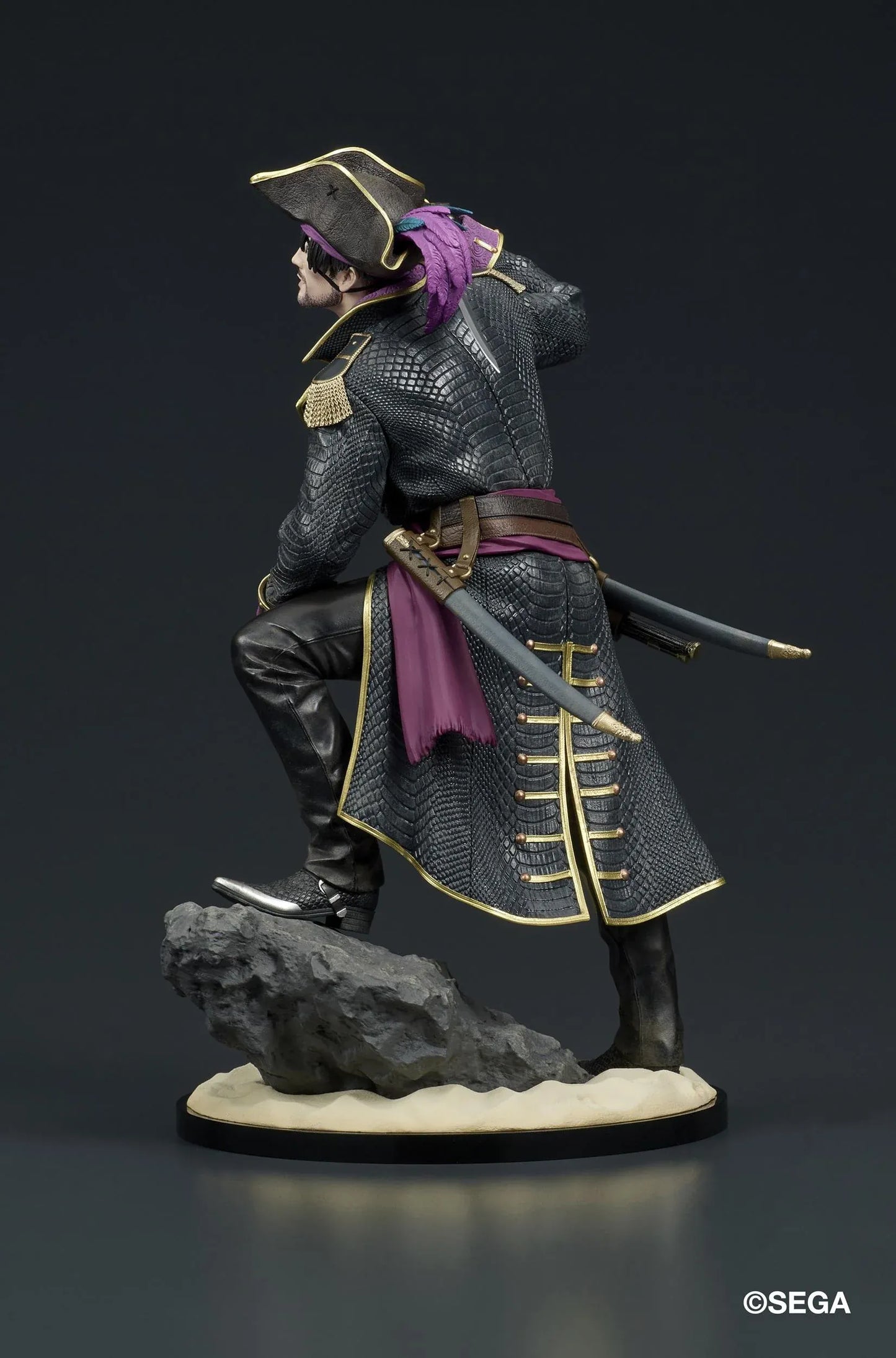 Like a Dragon Pirate Yakuza in Hawaii DIGSTA Captain Goro Majima figure wearing a detailed pirate captain outfit with cutlass