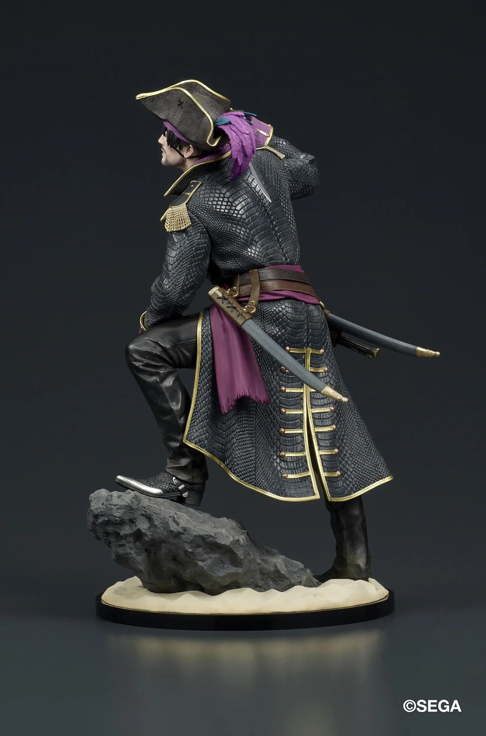 Like a Dragon Pirate Yakuza in Hawaii DIGSTA Captain Goro Majima figure wearing a detailed pirate captain outfit with cutlass