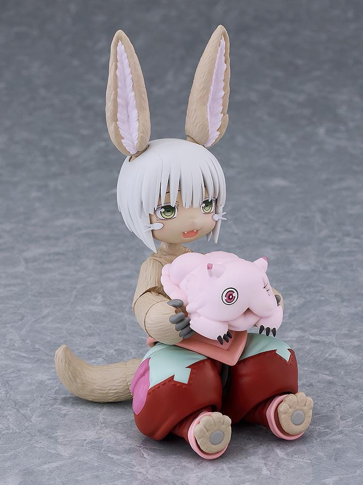Made in Abyss The Golden City of the Scorching Sun figma Nanachi articulated figure with Meinya accessory