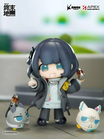 Arknights Endfield Cuties Series Female Endministrator figure with dark blue hair, two round companions, and an industrial-style backdrop.