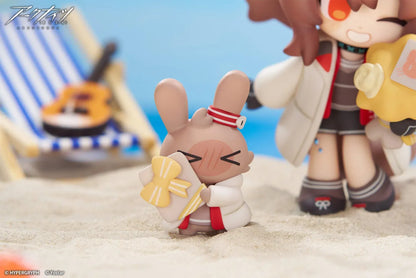 Arknights Cuties Series Angelina Chibi Figure with bunny companion, flower bouquet, baskets, and flower shop display accessories