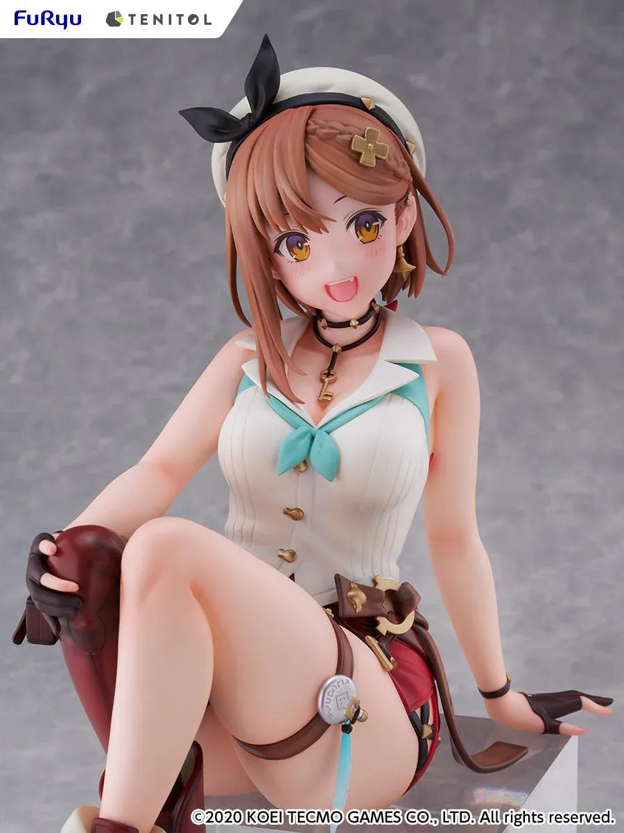 Atelier Ryza 2 Lost Legends and the Secret Fairy Tenitol Reisalin Stout BIG Noodle Stopper Figure seated in signature Ryza outfit with brown boots