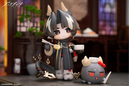 Arknights Cuties Series Chongyue chibi figure with themed dining accessories and decorative display base