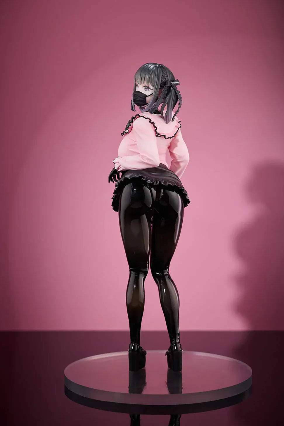 Illustration Dear My Rubber Kurokawa Miu 1/6 scale figure with glossy outfit and display base