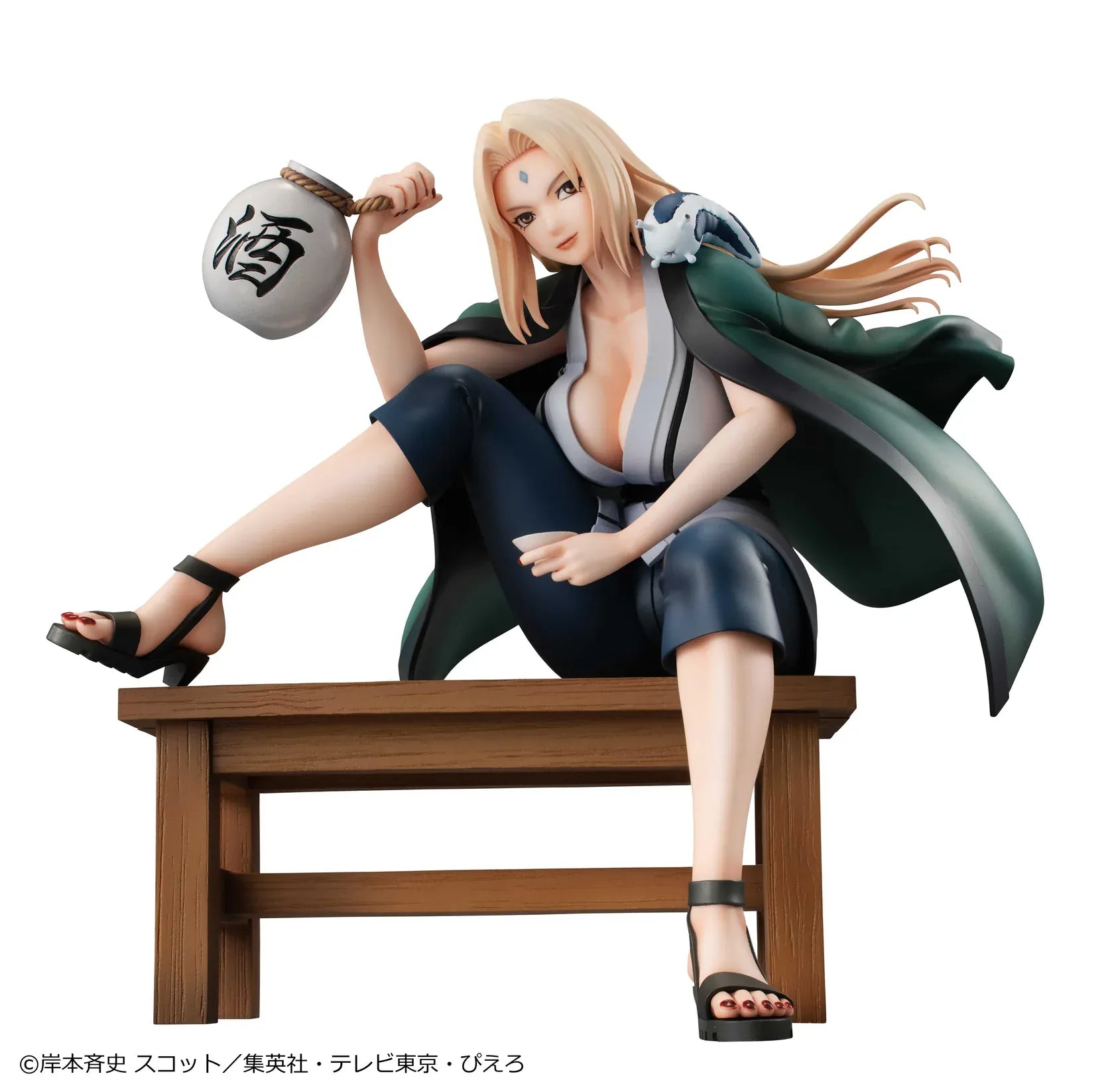 Naruto Shippuden Naruto Gals Tsunade Ver.2 2nd Rerelease figure seated on a bench with green haori, sake bottle, and Katsuyu detail