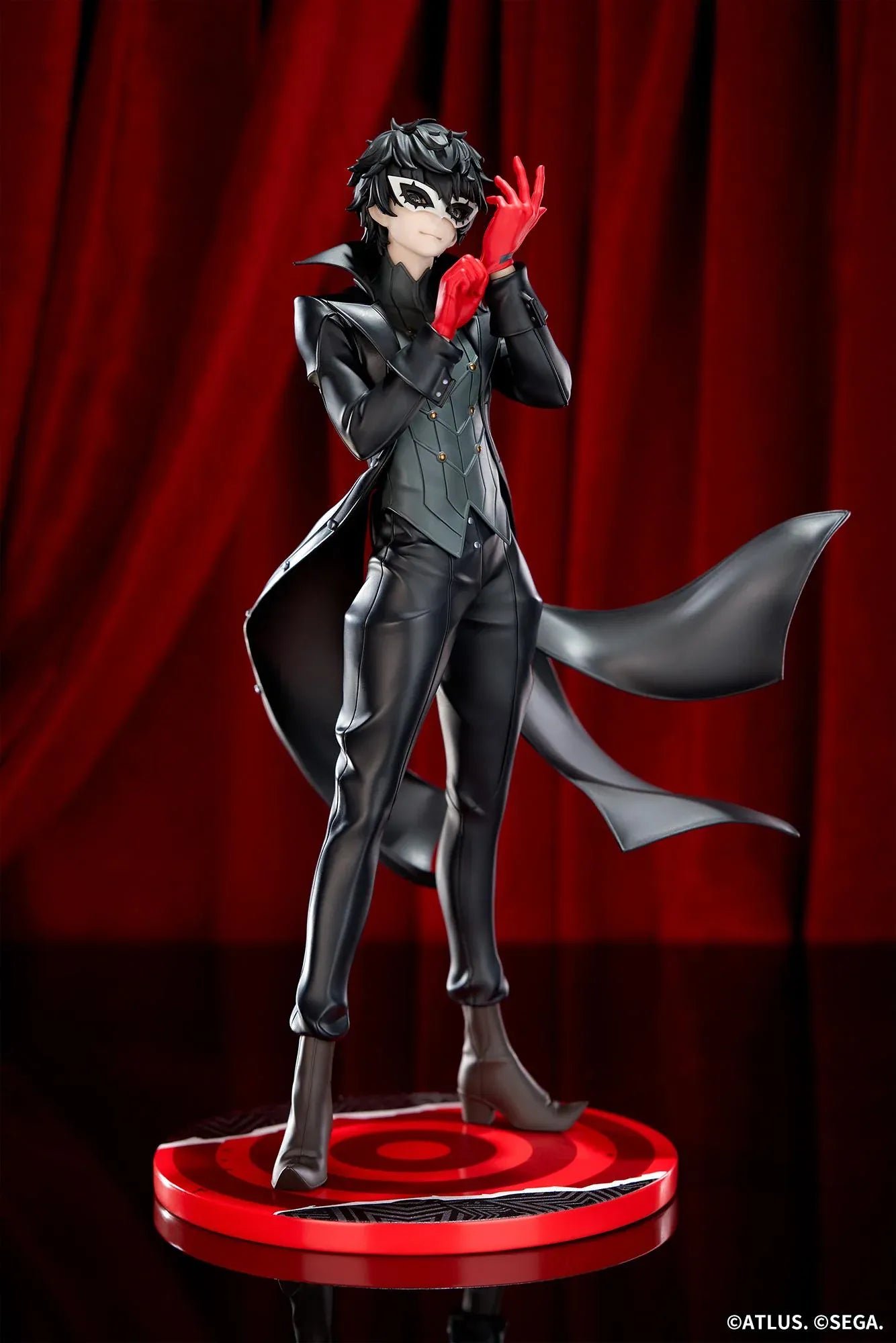 Joker Persona 5 Royal Limepie 1/8 scale figure in black outfit adjusting red glove on red base