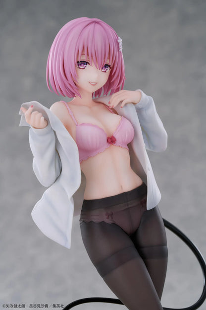 To Love-Ru Darkness Momo Belia Deviluke anniversary figure with pink hair, a white shirt, and a curved black tail on a gold heart-shaped “20” base.