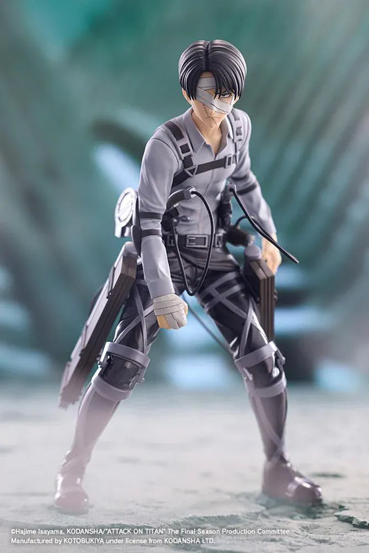 Levi Ackerman The Final Season Ver. Oshi Works figure with facial and hand bandages, a gray shirt, black harness and equipment, on a black base.
