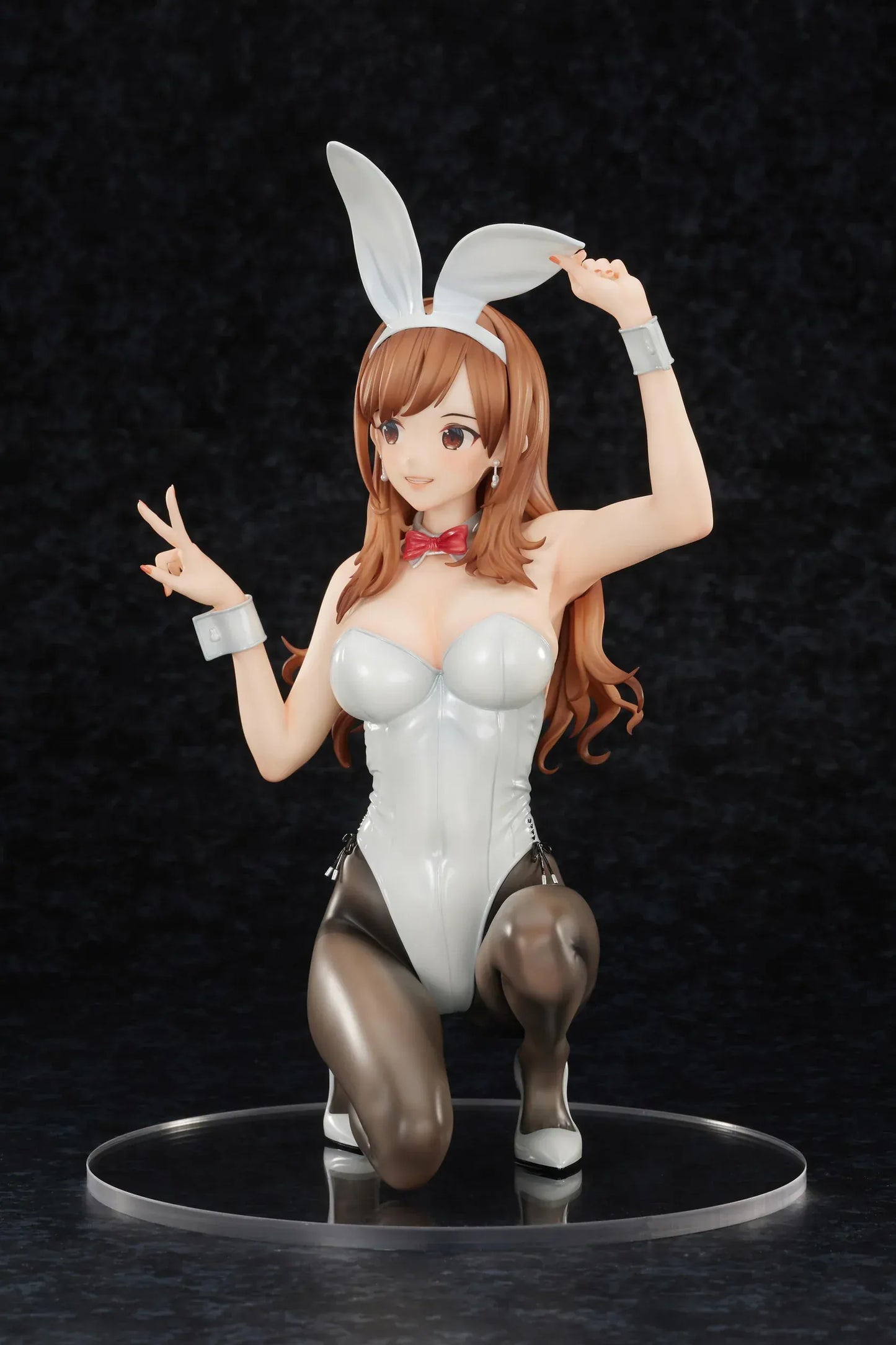 Umeka Akaori illustration 1/4 scale figure bunny outfit white bodysuit bunny ears kneeling pose black tights collectible