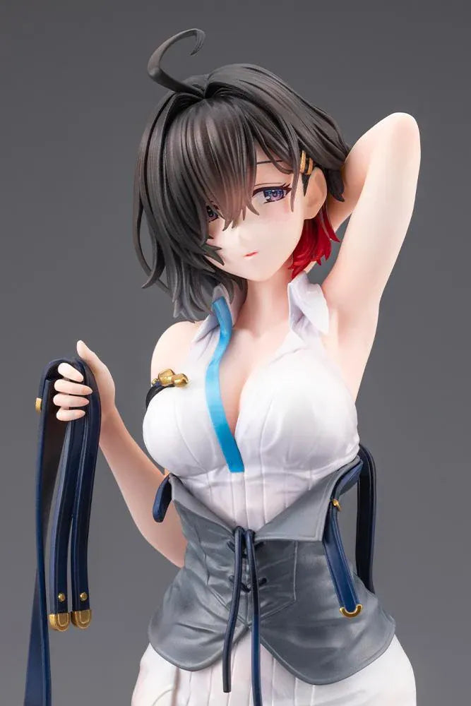 Atelier Yumia The Alchemist of Memories & the Envisioned Land Yumia Liessfeldt Sun Shower Ver. 1/7 Scale Figure featuring a short black-haired anime woman with blue eyes wearing a white outfit, black corset, and black ankle boots while holding a dark strap on a circular display base.