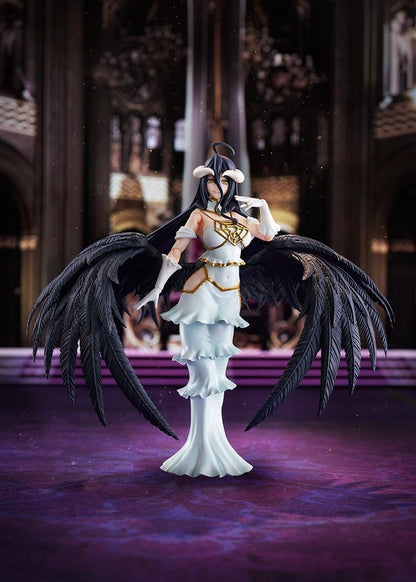 Overlord The Holy Kingdom figma Albedo Figure wearing her white and gold dress with large black feathered wings and signature horns