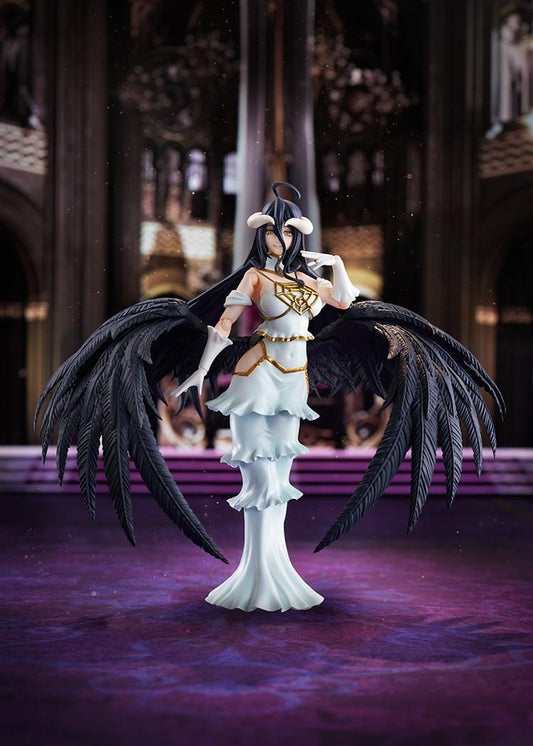 Overlord The Holy Kingdom figma Albedo Figure wearing her white and gold dress with large black feathered wings and signature horns