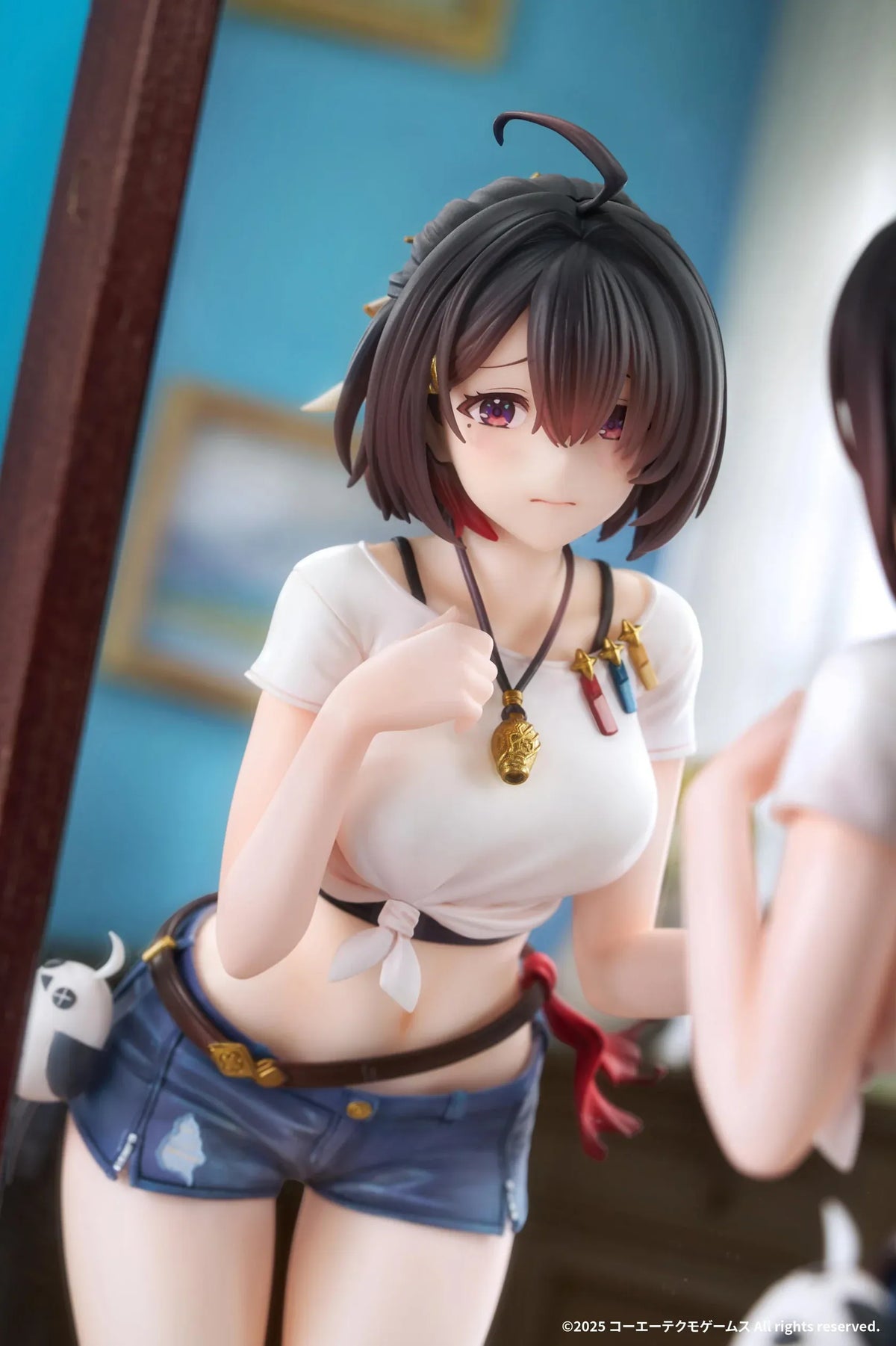 Yumia Liessfeldt A Glance Through the Mirror 1/7 scale figure wearing a tied white top, denim shorts, and dark boots on a wooden-style base.