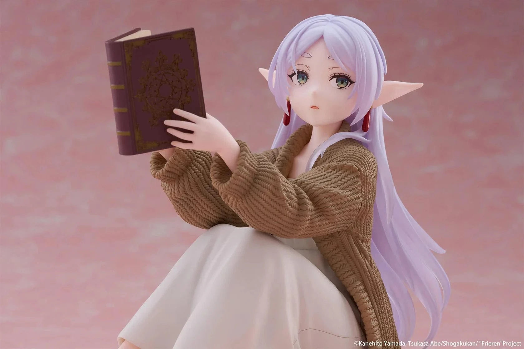Frieren Beyond Journey’s End Desktop Cute Frieren Roomwear Ver. figure sitting and reading a book