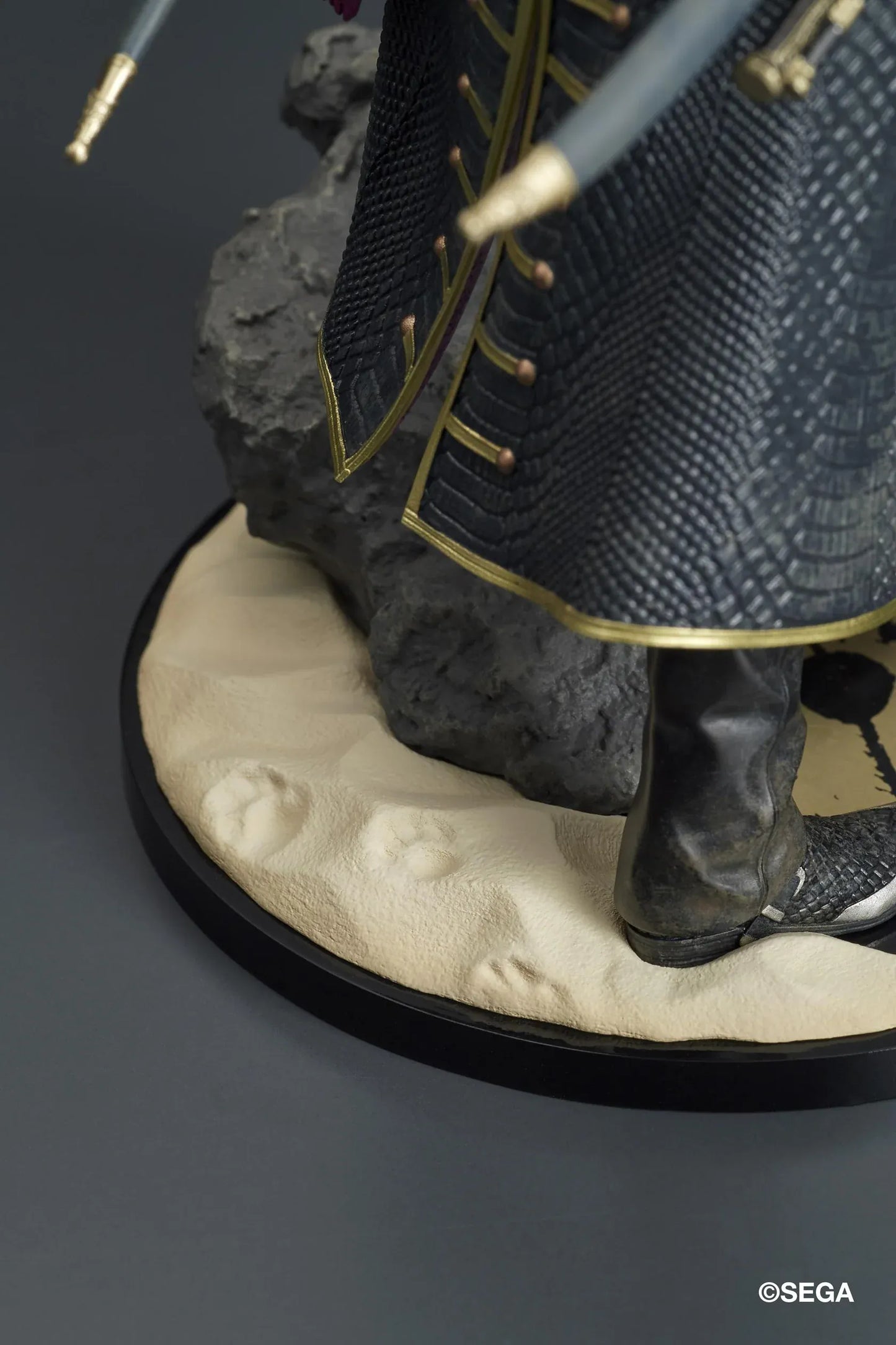 Like a Dragon Pirate Yakuza in Hawaii DIGSTA Captain Goro Majima figure wearing a detailed pirate captain outfit with cutlass