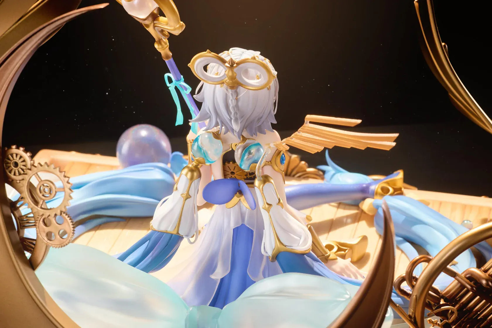Vsinger Luo Tianyi Ba Yin Qi Xiang Version 1/7 scale figure with ornate musical instrument display base