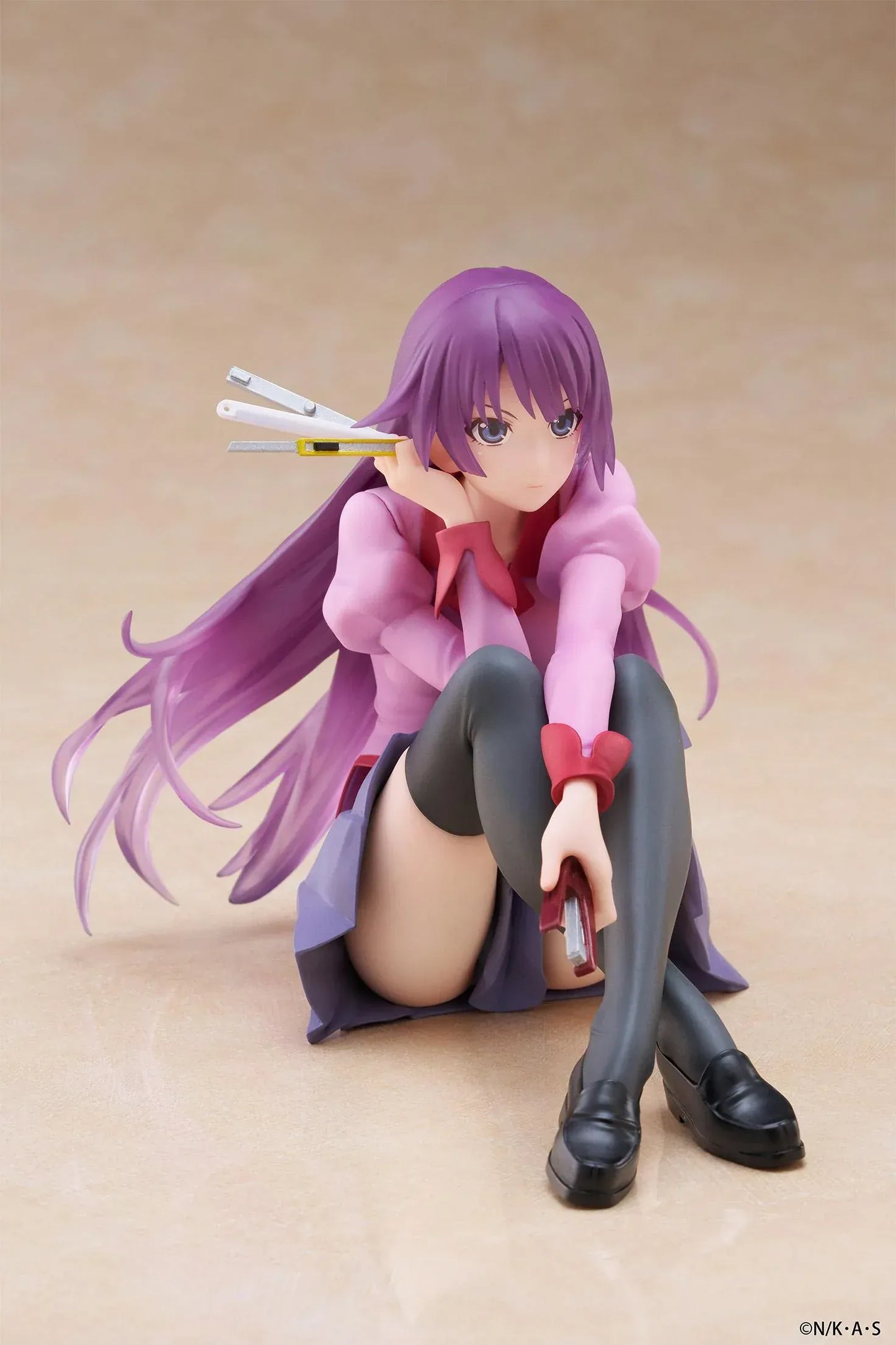 Hitagi Senjougahara Desktop Cute reissue figure from Monogatari Series sitting with stationery accessories