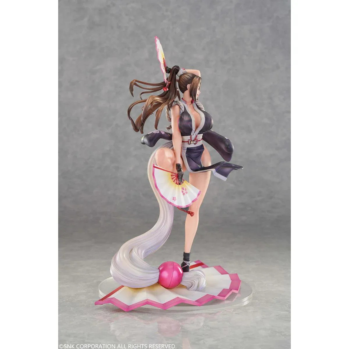 The King of Fighters x MA-Man Mai Shiranui 1/6 scale figure holding two folding fans in a dynamic pose on a fan-shaped base.