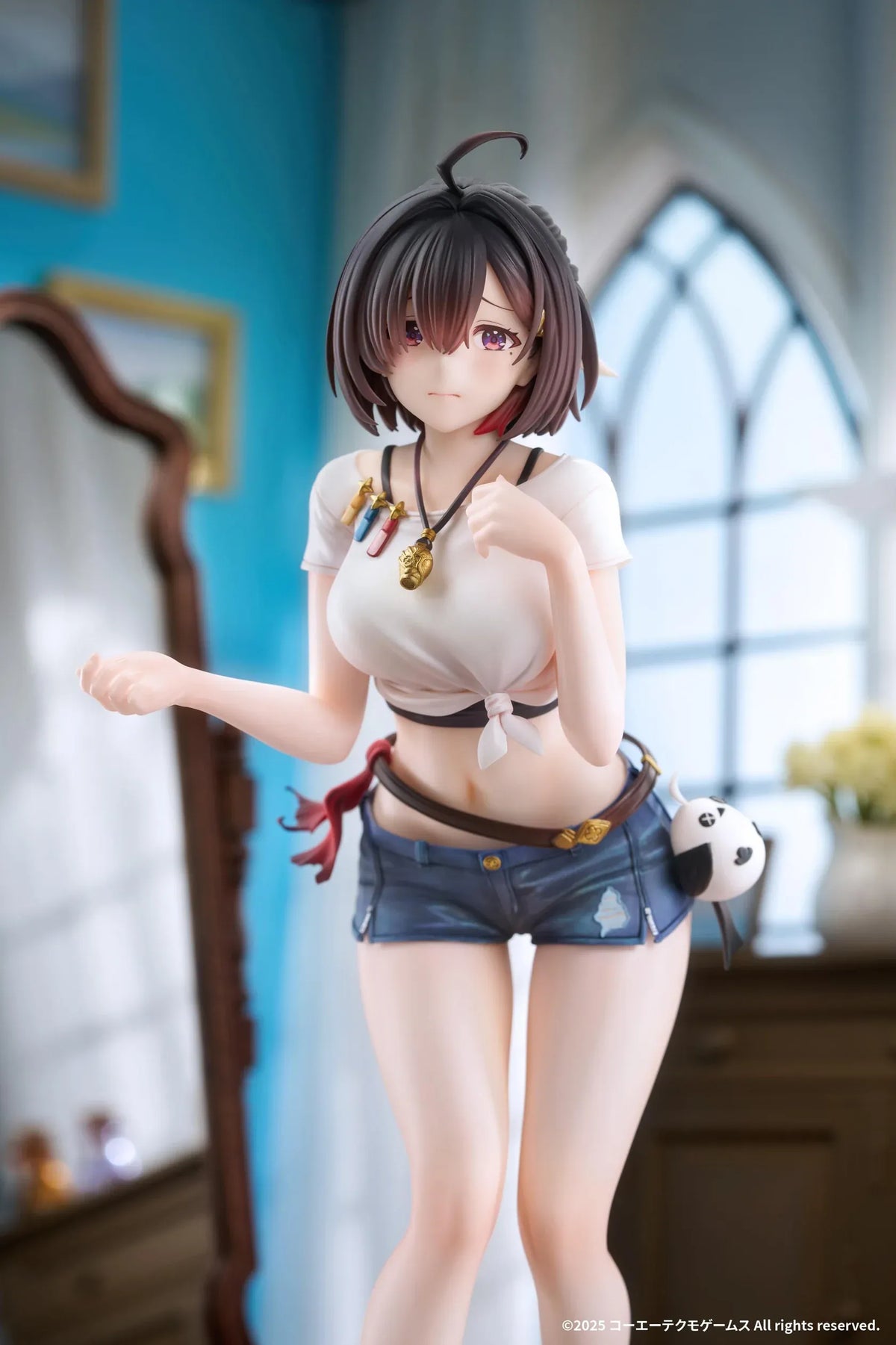 Yumia Liessfeldt A Glance Through the Mirror 1/7 scale figure wearing a tied white top, denim shorts, and dark boots on a wooden-style base.