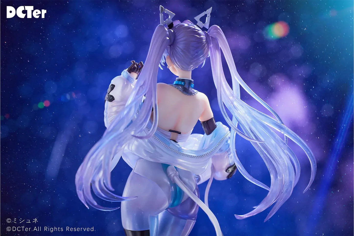 Star Sky Aila 1/7 scale figure featuring lavender twin tails, a futuristic blue bodysuit, helmet accessory, and custom sci-fi display base
