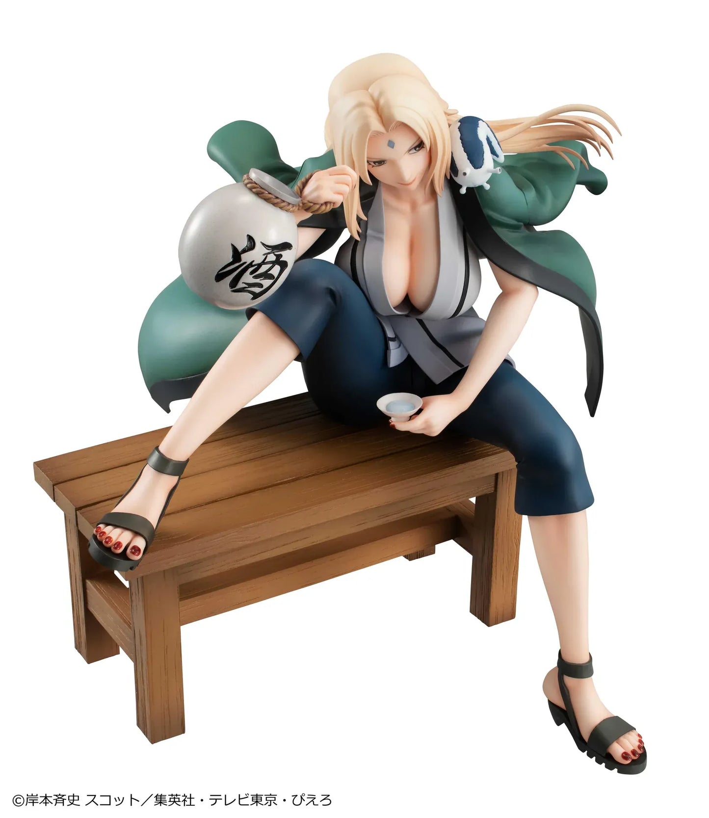 Naruto Shippuden Naruto Gals Tsunade Ver.2 2nd Rerelease figure seated on a bench with green haori, sake bottle, and Katsuyu detail