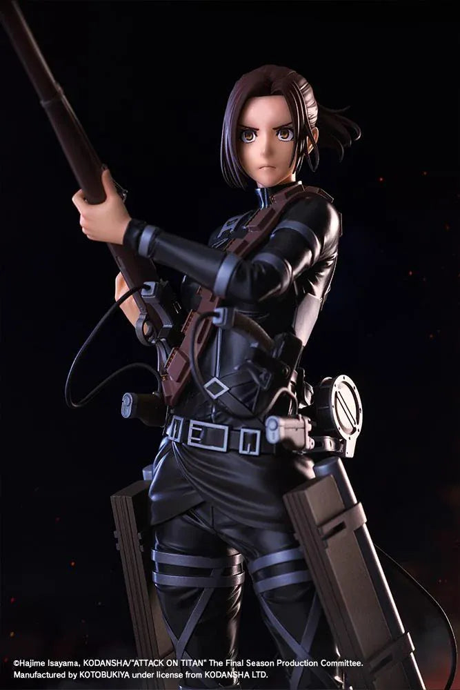Sasha Blouse The Final Season Ver. Oshi Works figure holding a long rifle, wearing a black combat outfit with harness straps and equipment on a black base.
