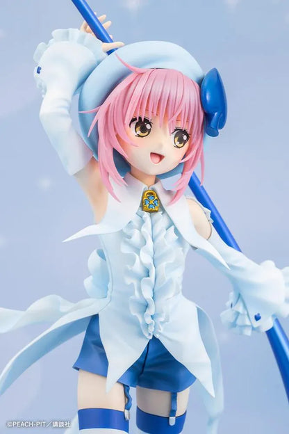 Amulet Spade 1/7 scale figure with pink hair, a white-and-blue costume, striped stockings, and an oversized rainbow-tipped paintbrush.