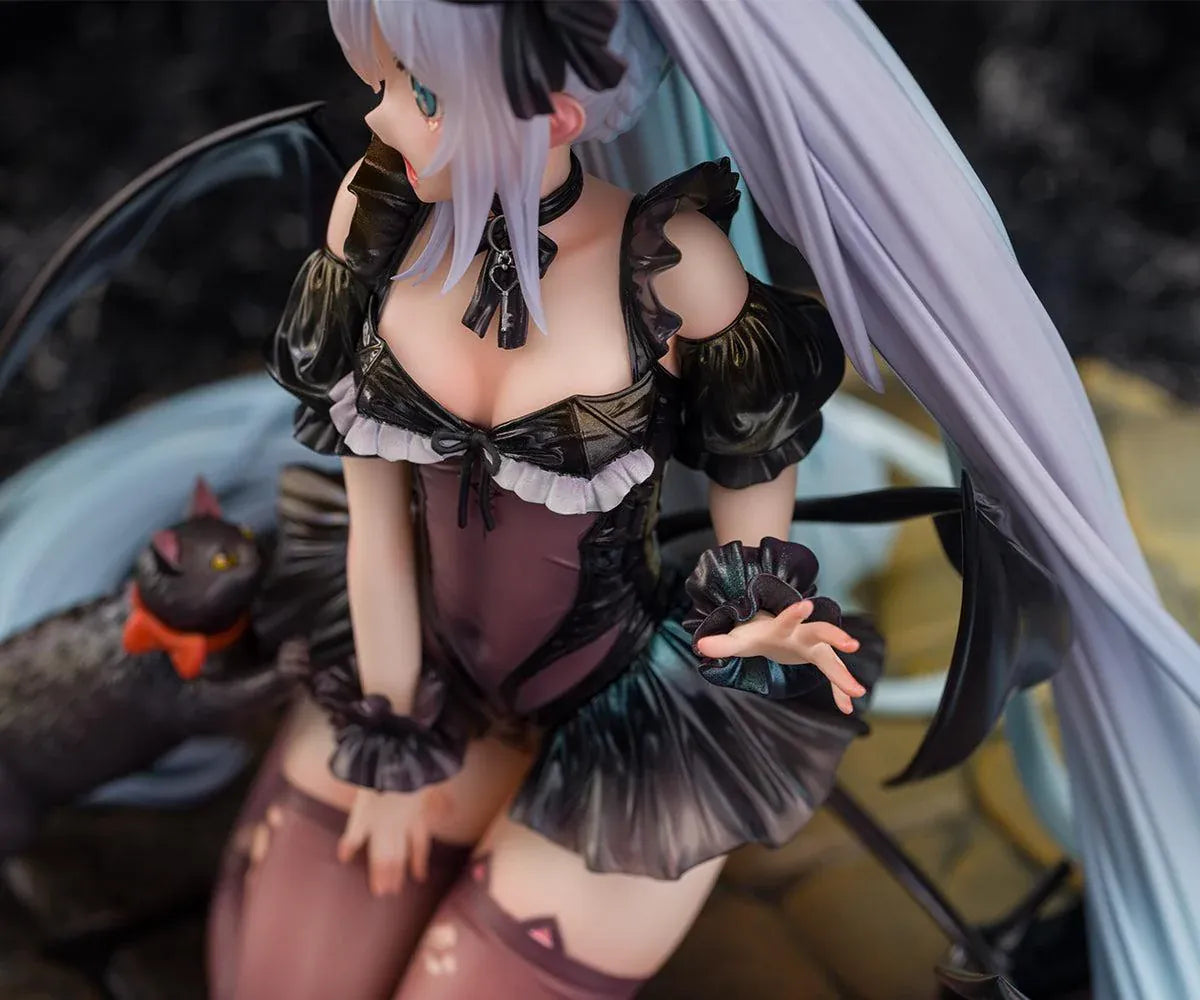 Azur Lane Janus Fright Night Scaredy Cat Ver. 1/7 scale figure featuring Janus in a Halloween-themed gothic outfit with cat ears, bat wings, black cats, and a detailed display base