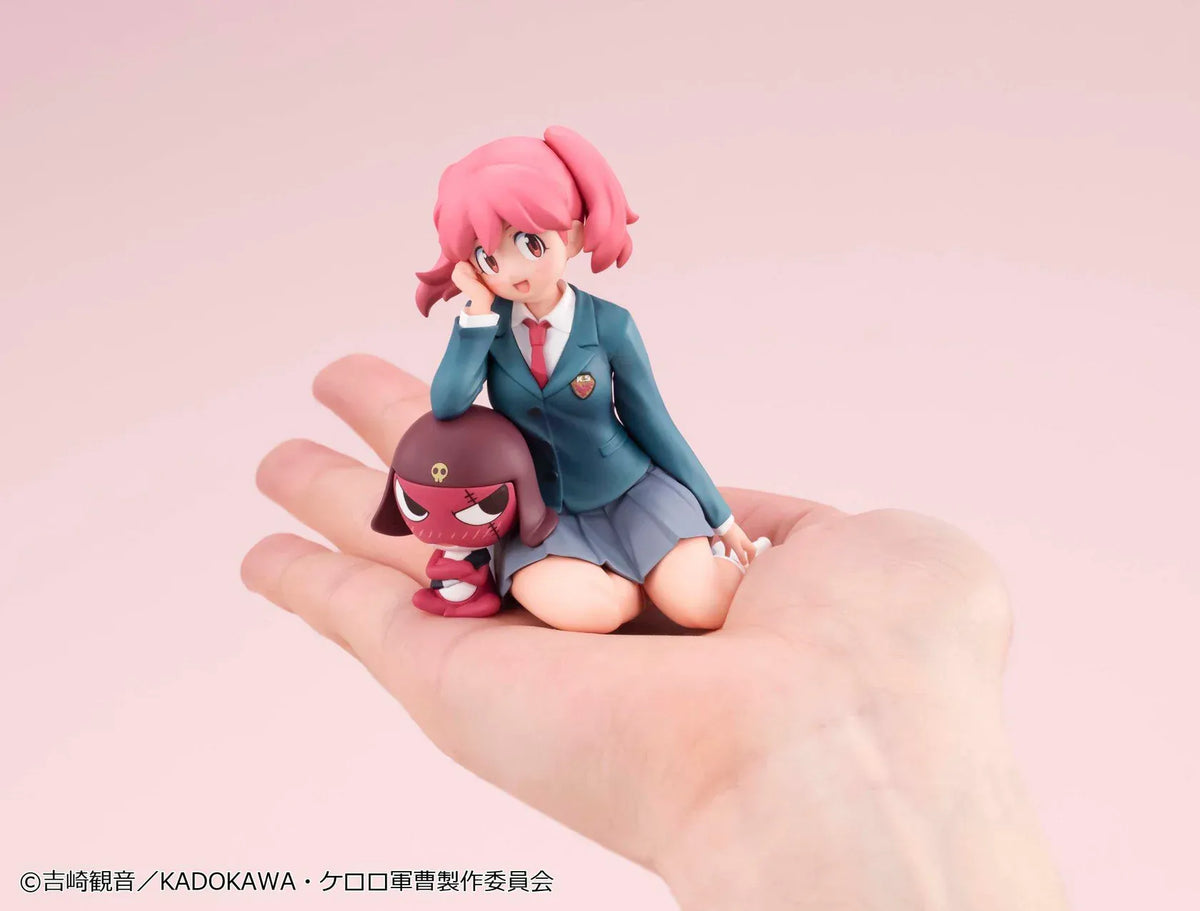 Melty Princess Palm Size Natsumi and Giroro figure, featuring smiling Natsumi in a teal school uniform beside red Giroro wearing a skull-emblem helmet.