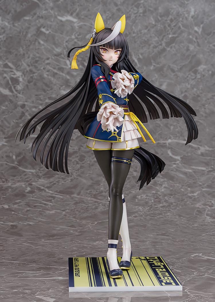 Scale figure of Uma Musume: Pretty Derby’s Calstone Light O in a blue and yellow racing outfit, long black hair flowing as she poses confidently on a striped base.