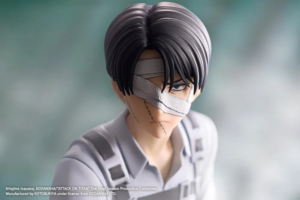 Levi Ackerman The Final Season Ver. Oshi Works figure with facial and hand bandages, a gray shirt, black harness and equipment, on a black base.